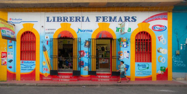 Jinotega cromático-comercial (1 de 10) by Iara Vega Linhares